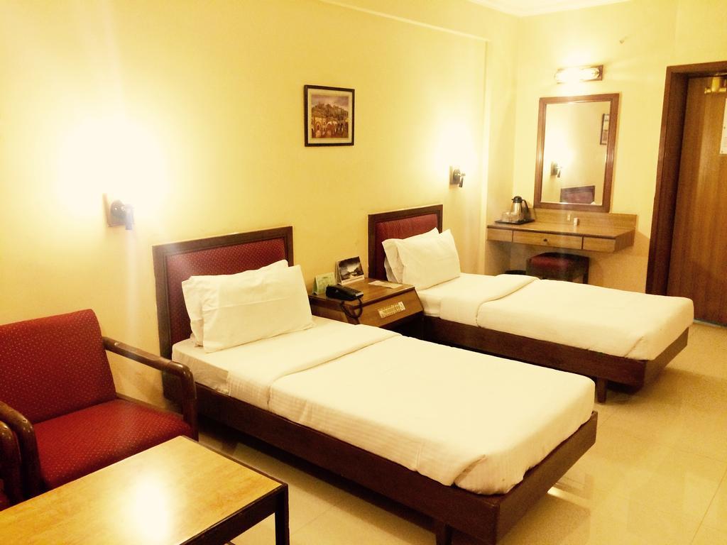 Harsha Hotel Hyderabad Exterior photo