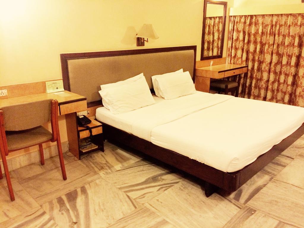 Harsha Hotel Hyderabad Exterior photo