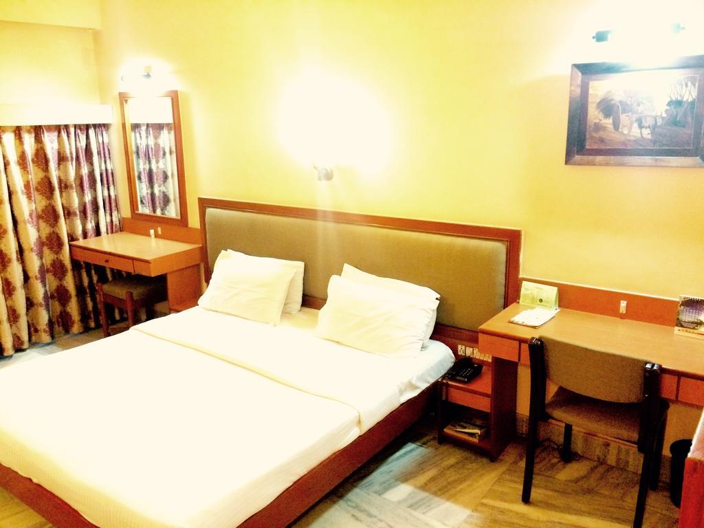 Harsha Hotel Hyderabad Exterior photo