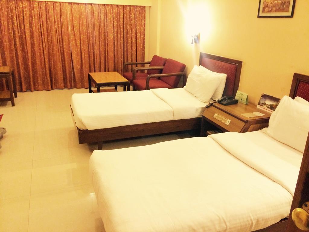 Harsha Hotel Hyderabad Exterior photo